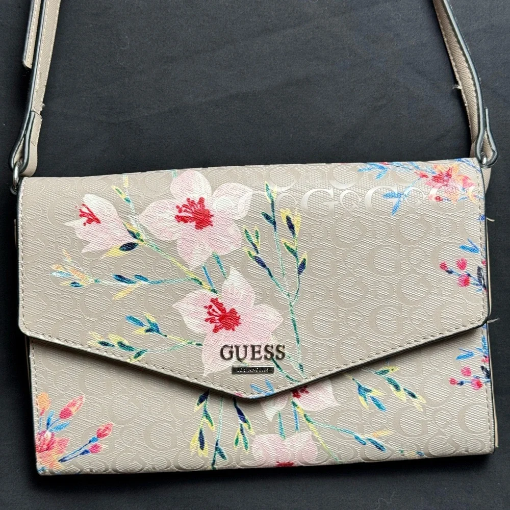 Guess Floral Crossbody Purse - Excellent Condition - Picture 1 of 12